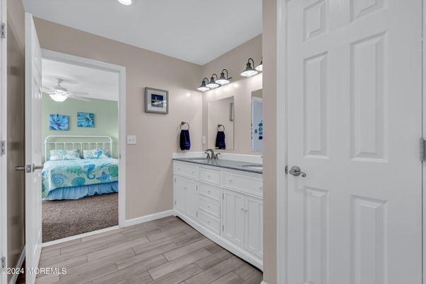 Bathroom, Bedroom, Interior, Recessed Lighting, Wood Texture Flooring