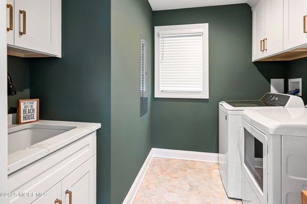 Interior, Washer