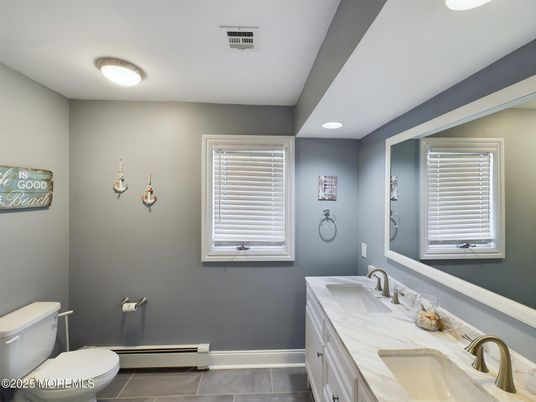 Bathroom, Dual Sink Vanities, Interior, Recessed Lighting