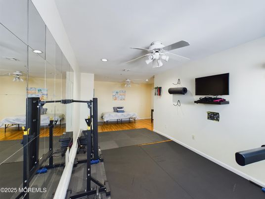 Fitness Equipment, Interior, Recessed Lighting, Wood Texture Flooring