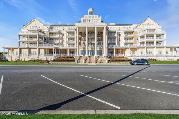 Exterior, Facade, Condo Building