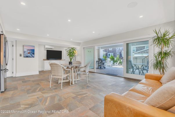 Dining room, Interior, Living room, Recessed Lighting