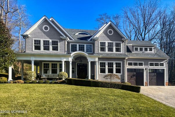 Attached, Exterior, Facade, Farmhouse