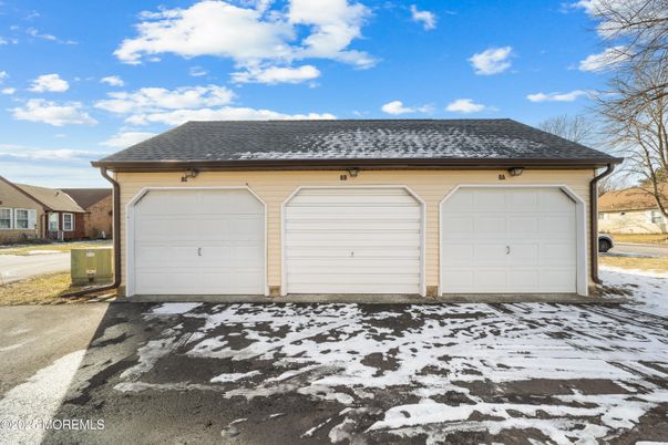 Detached Garage, Exterior
