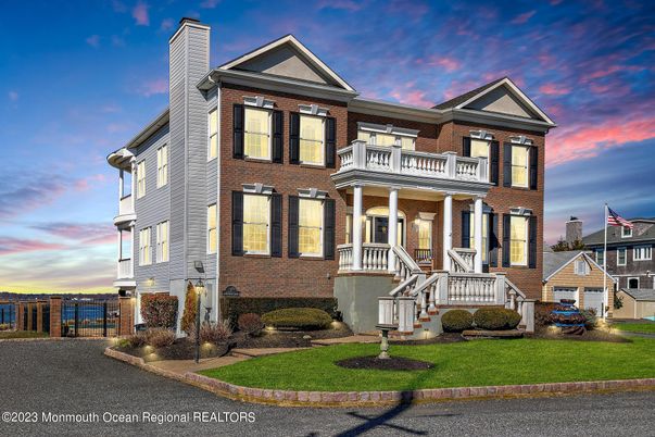 Exterior, Facade, Brick Facade, Queen Anne Victorian