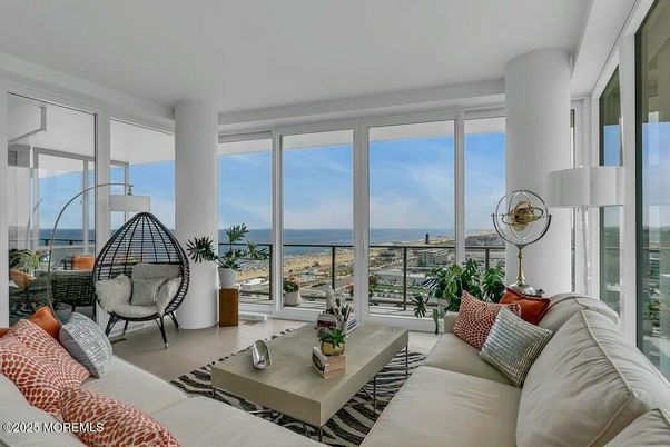 Interior, Living room, Water