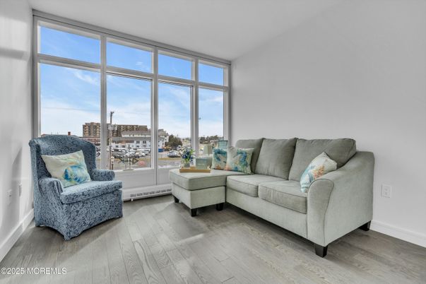 Interior, Living room, Sun Room, Wood Texture Flooring