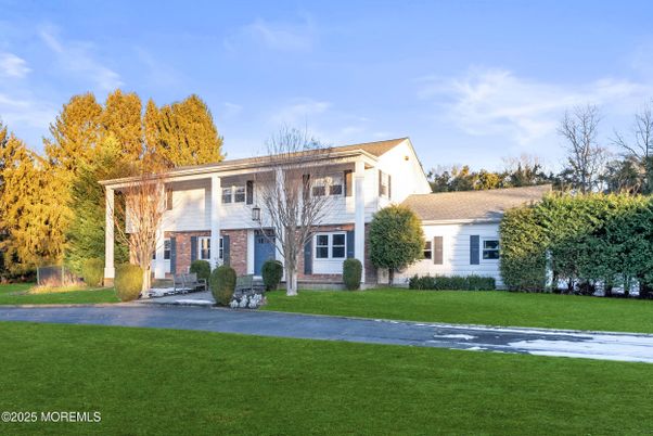 Backyard, Exterior, Facade, Split Level