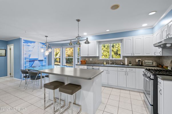 Dining room, Interior, Kitchen, Pendant Lights, Recessed Lighting
