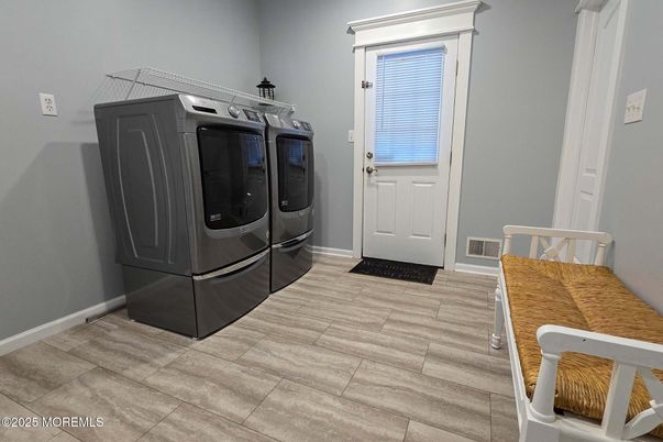 Interior, Washer