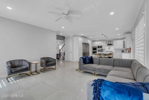 Interior, Kitchen, Living room, Recessed Lighting, Stainless Steel Appliances