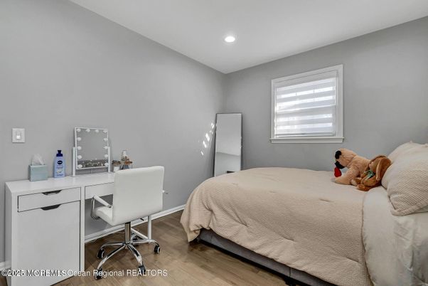Bedroom, Home Office, Interior, Recessed Lighting, Wood Texture Flooring