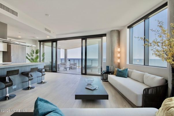 Interior, Living room, Recessed Lighting, Water, Wood Texture Flooring
