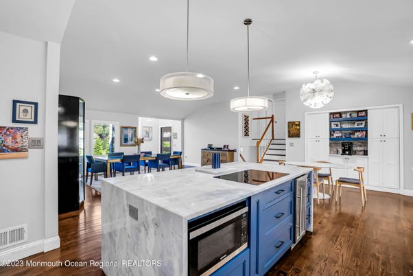 Chandelier, Dining room, Interior, Kitchen, Pendant Lights, Recessed Lighting, Wood Texture Flooring