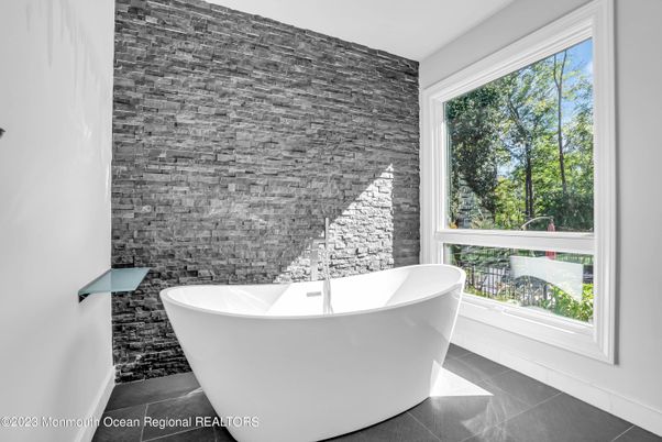 Bathroom, Free Standing Baths, Interior