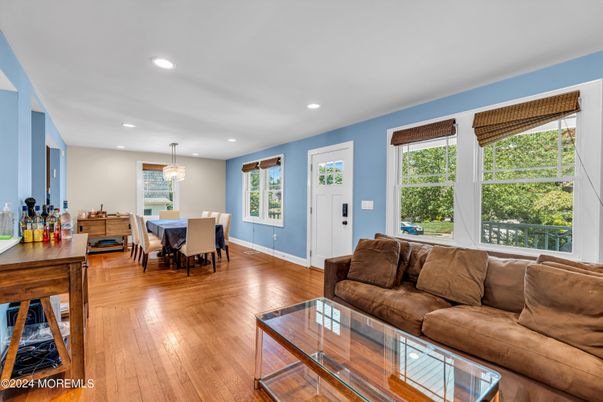 Chandelier, Dining room, Interior, Living room, Recessed Lighting, Wood Texture Flooring