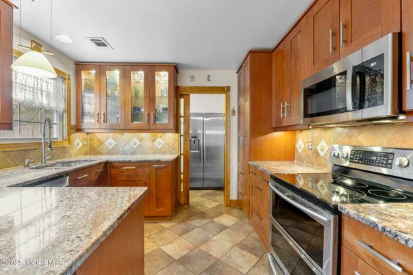 Interior, Kitchen, Pendant Lights, Recessed Lighting, Stainless Steel Appliances