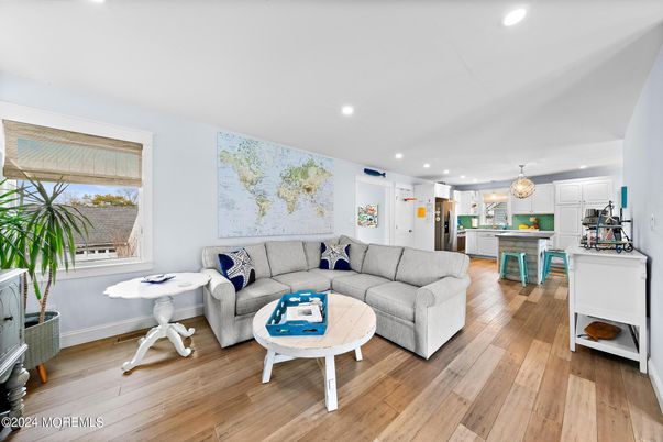 Interior, Kitchen, Living room, Pendant Lights, Recessed Lighting, Wood Texture Flooring