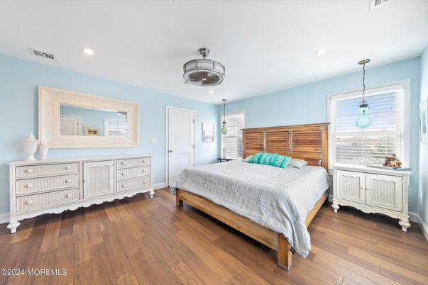 Bedroom, Interior, Pendant Lights, Recessed Lighting, Wood Texture Flooring