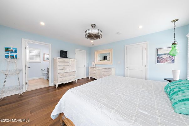 Bedroom, Interior, Pendant Lights, Recessed Lighting, Wood Texture Flooring