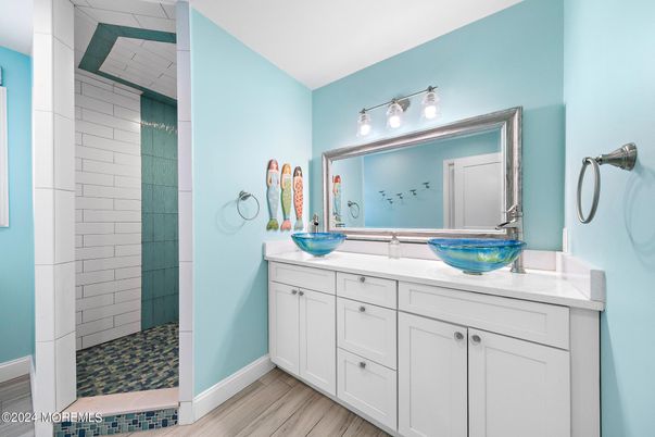 Bathroom, Dual Sink Vanities, Interior, Wood Texture Flooring