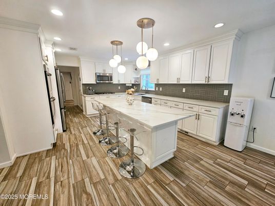 Interior, Kitchen, Pendant Lights, Recessed Lighting, Wood Texture Flooring