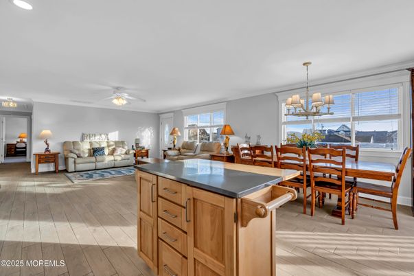 Chandelier, Dining room, Interior, Living room, Recessed Lighting, Wood Texture Flooring