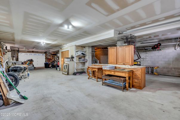 Garage, Interior