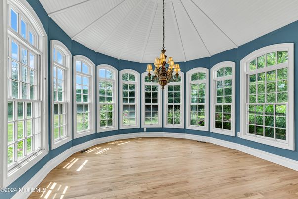 Chandelier, Empty room, Interior, Wood Texture Flooring