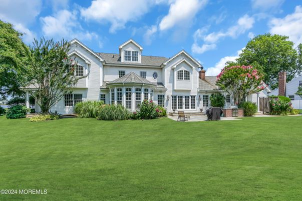Backyard, Exterior, Facade, Queen Anne Victorian