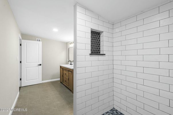 Bathroom, Interior, Recessed Lighting