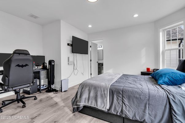 Bedroom, Home Office, Interior, Recessed Lighting, Wood Texture Flooring