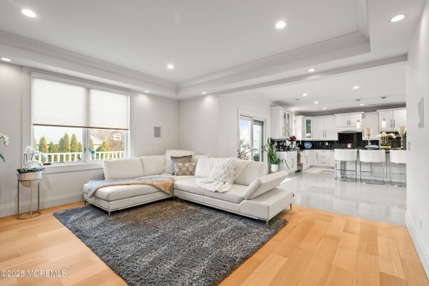 Interior, Kitchen, Living room, Recessed Lighting, Wood Texture Flooring