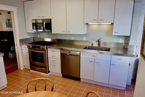 Interior, Kitchen, Stainless Steel Appliances
