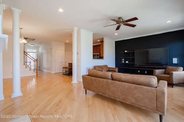 Interior, Living room, Pendant Lights, Recessed Lighting, Wood Texture Flooring