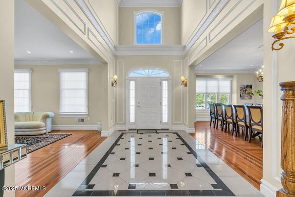 Chandelier, Dining room, Interior, Recessed Lighting, Wood Texture Flooring