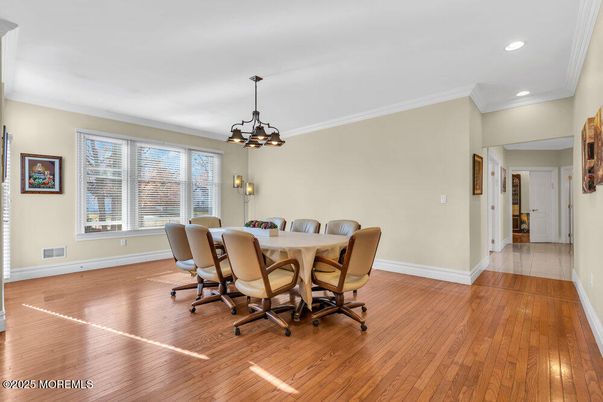 Chandelier, Dining room, Interior, Pendant Lights, Recessed Lighting, Wood Texture Flooring