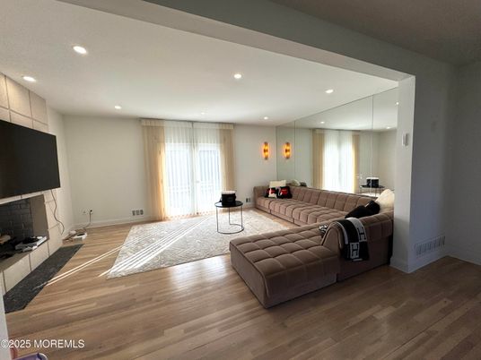 Interior, Living room, Pendant Lights, Recessed Lighting, Wood Texture Flooring