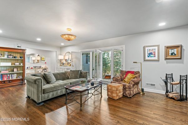 Chandelier, Interior, Living room, Recessed Lighting, Wood Texture Flooring
