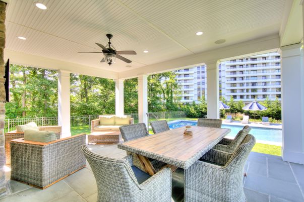 Exterior, Pool, Recessed Lighting