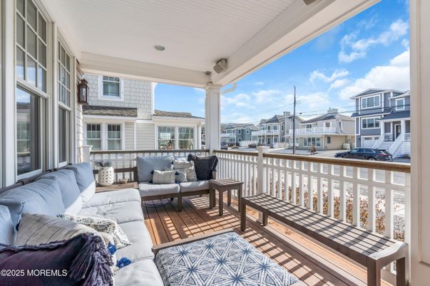 Exterior, Wood Texture Flooring