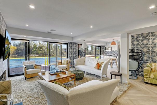 Interior, Kitchen, Living room, Pendant Lights, Recessed Lighting, Water, Wood Texture Flooring