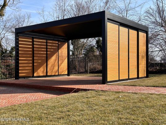 Backyard, Exterior, Facade, Modern
