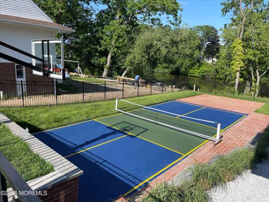 Exterior, Tennis Courts