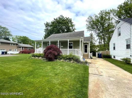 Backyard, Exterior, Facade, Cape Cod