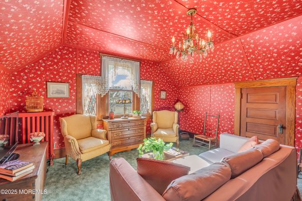 Chandelier, Interior, Living room