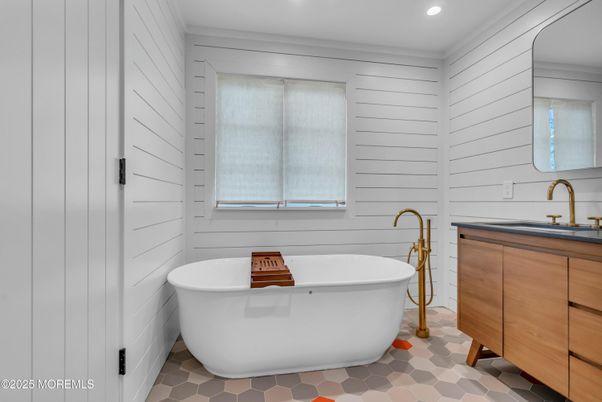 Bathroom, Free Standing Baths, Interior, Recessed Lighting