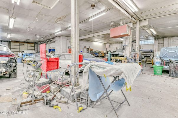 Garage, Interior