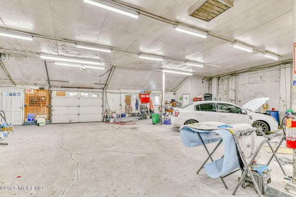 Garage, Interior