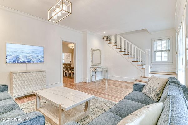 Interior, Living room, Pendant Lights, Recessed Lighting, Wood Texture Flooring